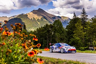 A110 Rally championne comm 1 min