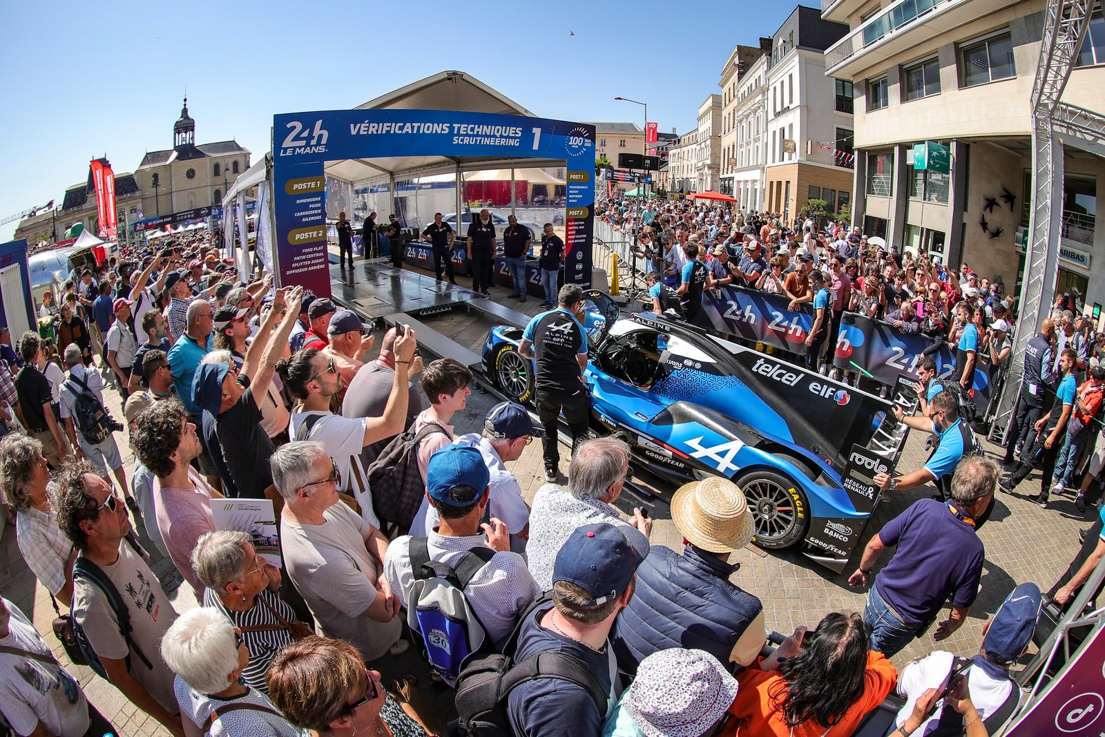 Alpine A470 2023 Le Mans comm1 3