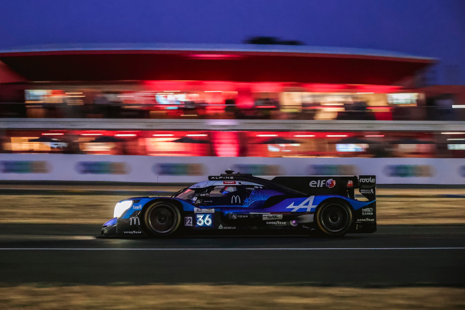 Alpine A470 2023 Le Mans comm4 6