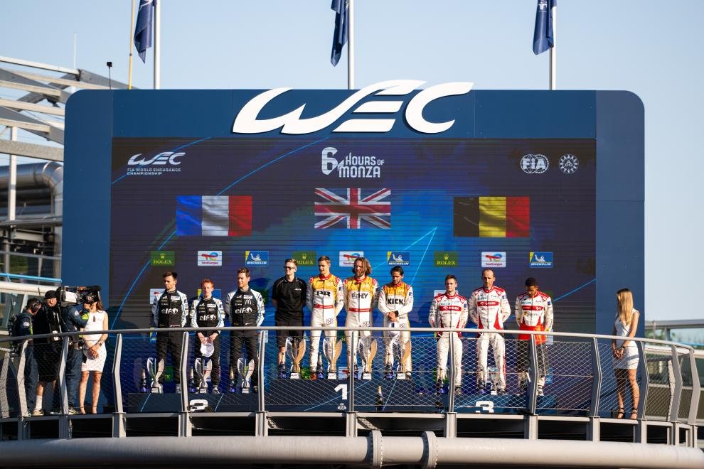 Alpine A470 podium